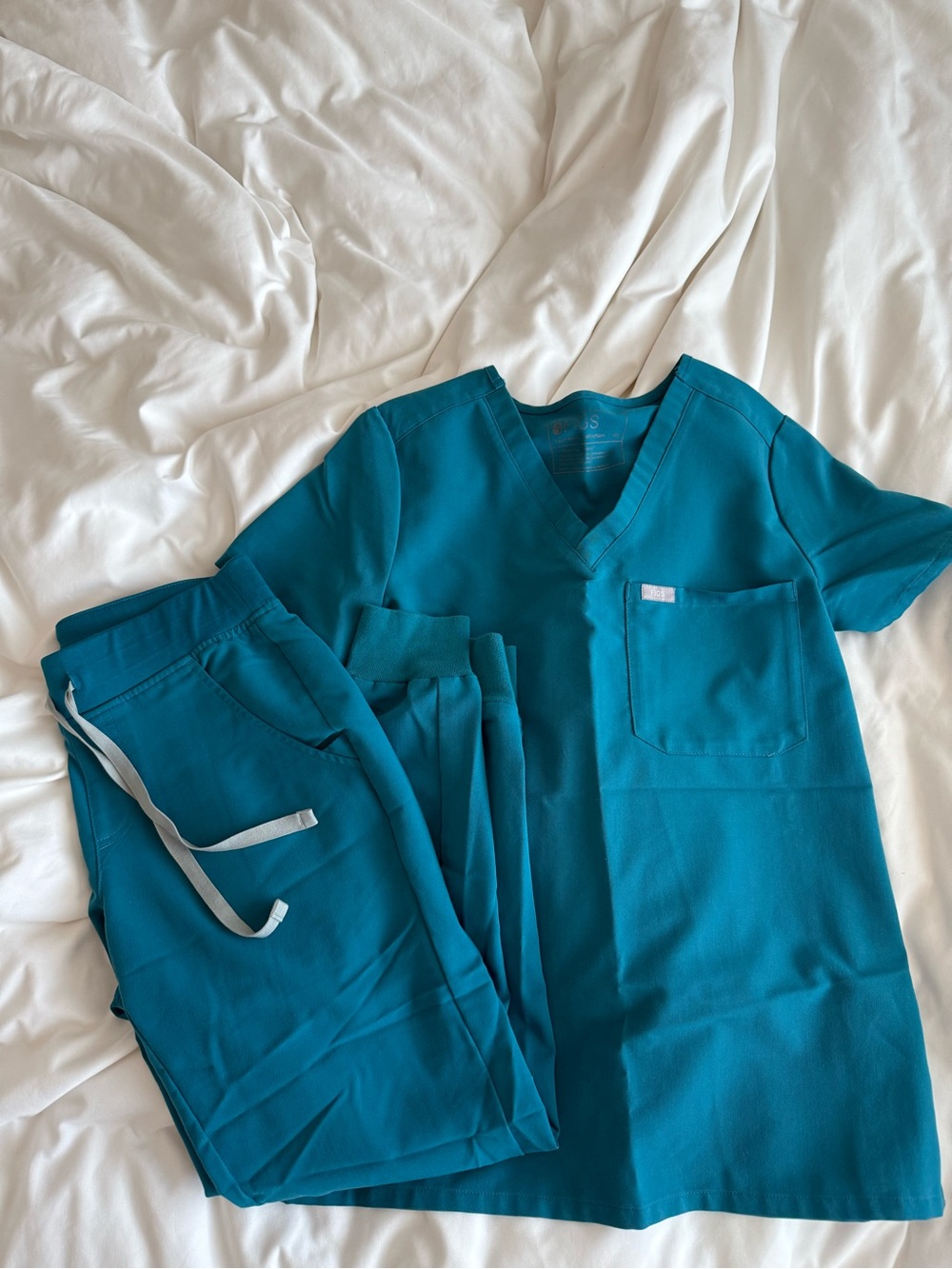 Figs Womens Teal Scrub Top and Pants Set